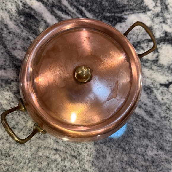 Copper Pot with Brass Handles - Picture 5 of 10